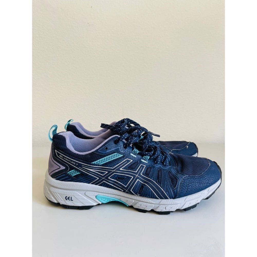 Asics Blue Gel Venture 7 Running Shoe - W size 9